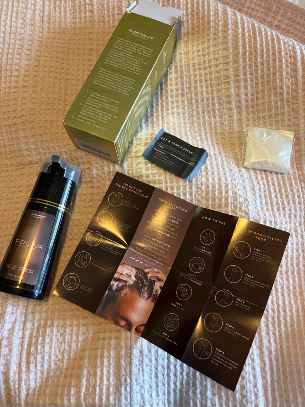 Blonde Hair Dye Shampoo — Black & Gold Bottle